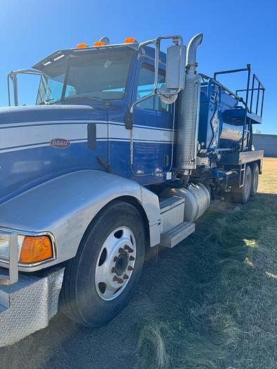 Used 2006 Peterbilt Chemical Treater Truck