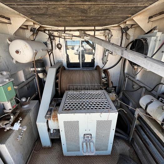 Used 2009 Peterbilt Wireline Truck