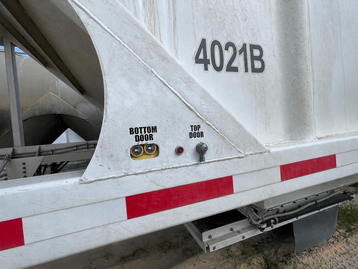 Used 2024 Puma Sandmaxx Trailers