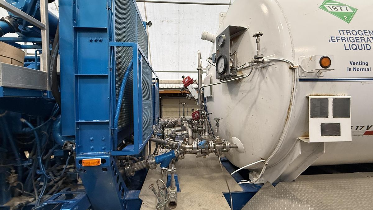 Used High Rate 840K Nitrogen Pumper Tractor and Trailer