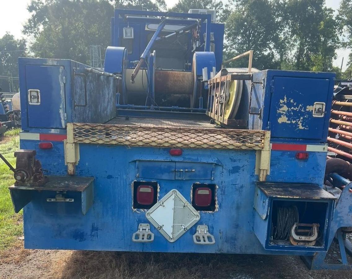 Used 2012 Kenworth 370T Wireline Truck