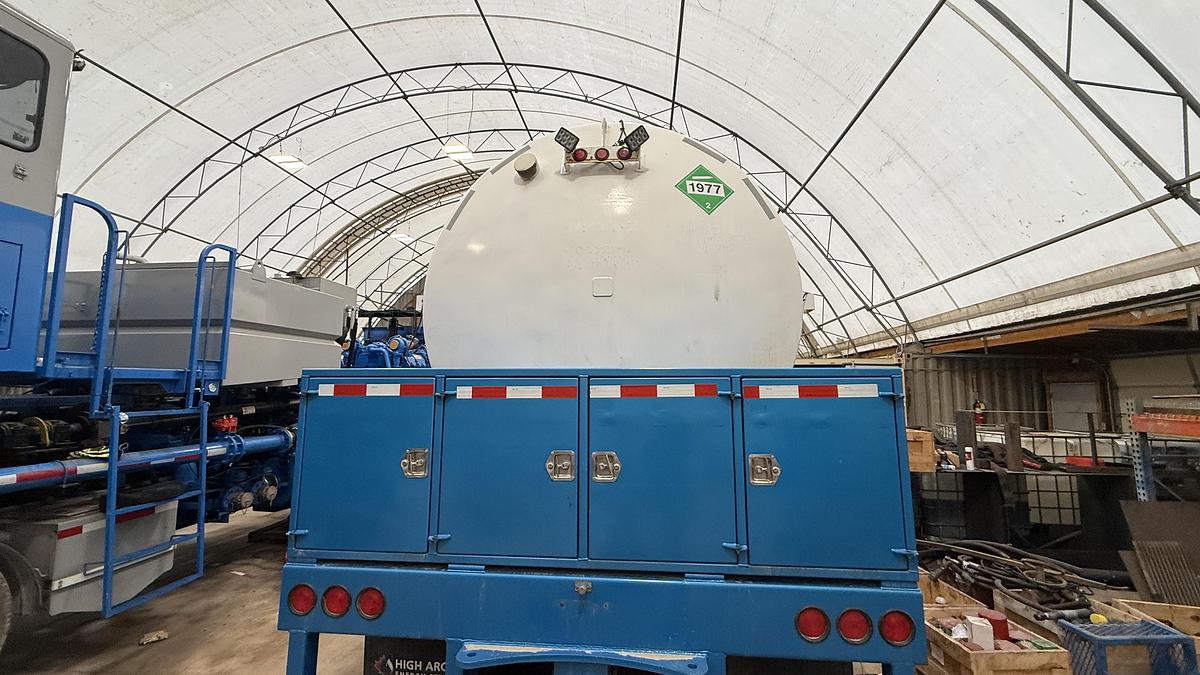 Used High Rate 840K Nitrogen Pumper Tractor and Trailer