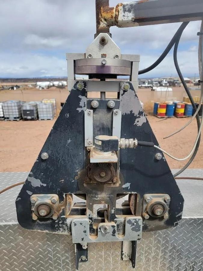 Used 2013 Peterbilt Wireline Truck