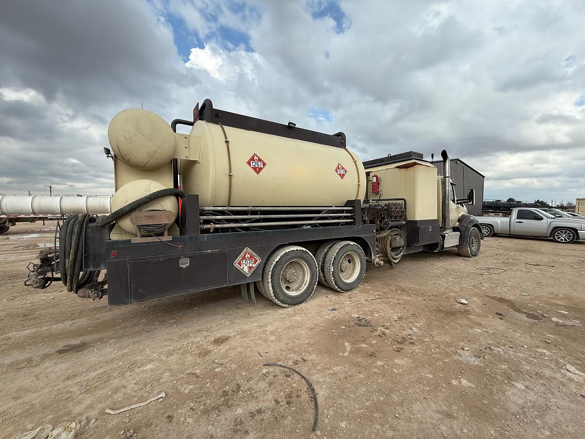 Used 2015 Kenworth T-880 Hot Oiler