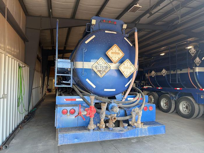 Used Peterbilt 5K Pump Truck