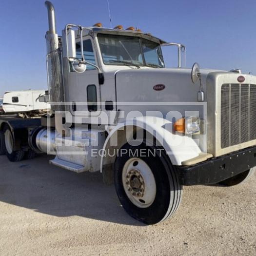 Used 2014 Peterbilt 367 Winch Truck