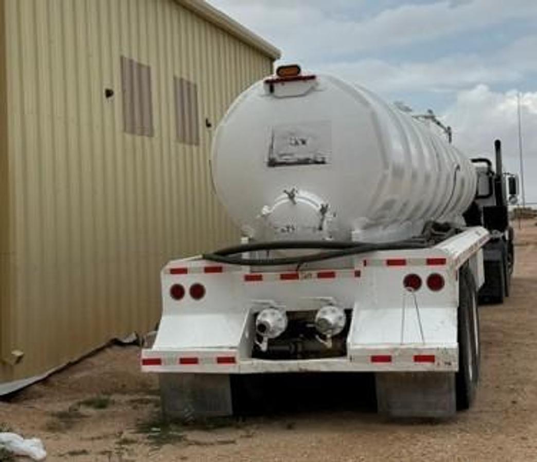 Used 2003 Mack CV713 Granite Hot Oil Truck
