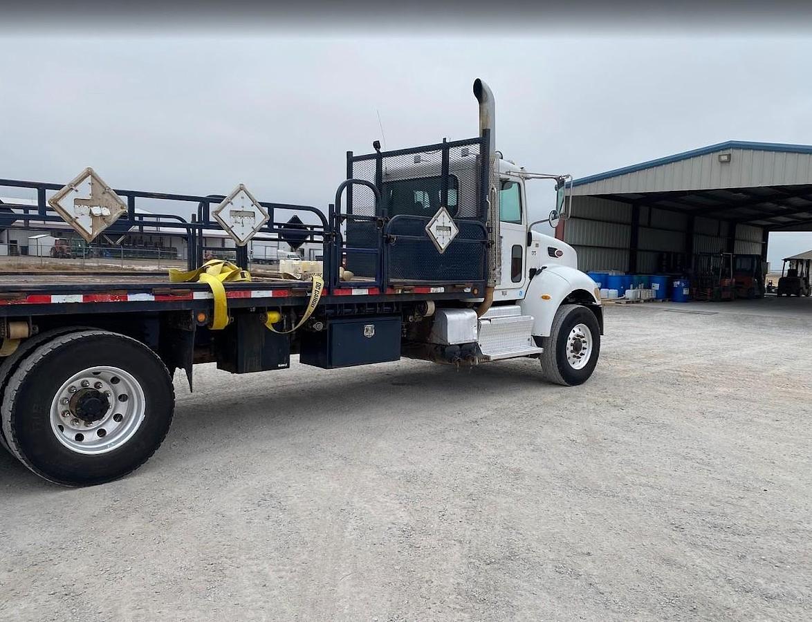 Used 2015 Peterbilt 348 Chemical Delivery Truck