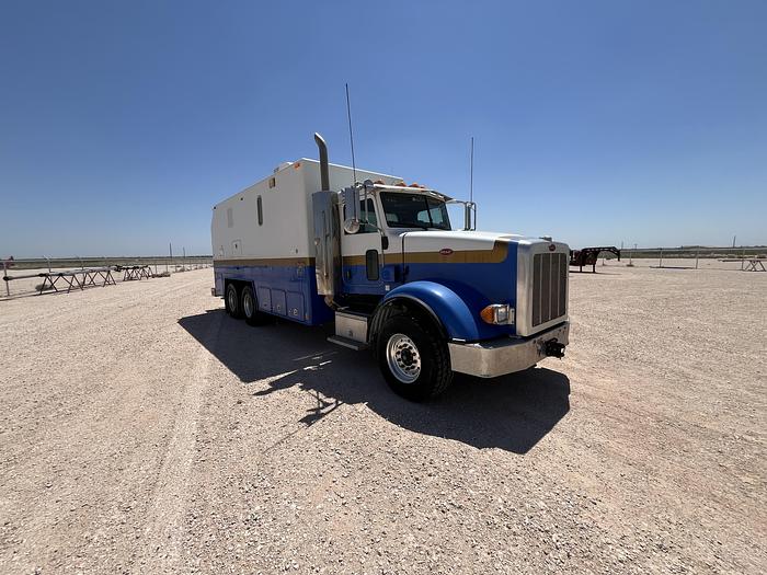 Used 2011 Peterbilt 367 Texas Wireline Truck