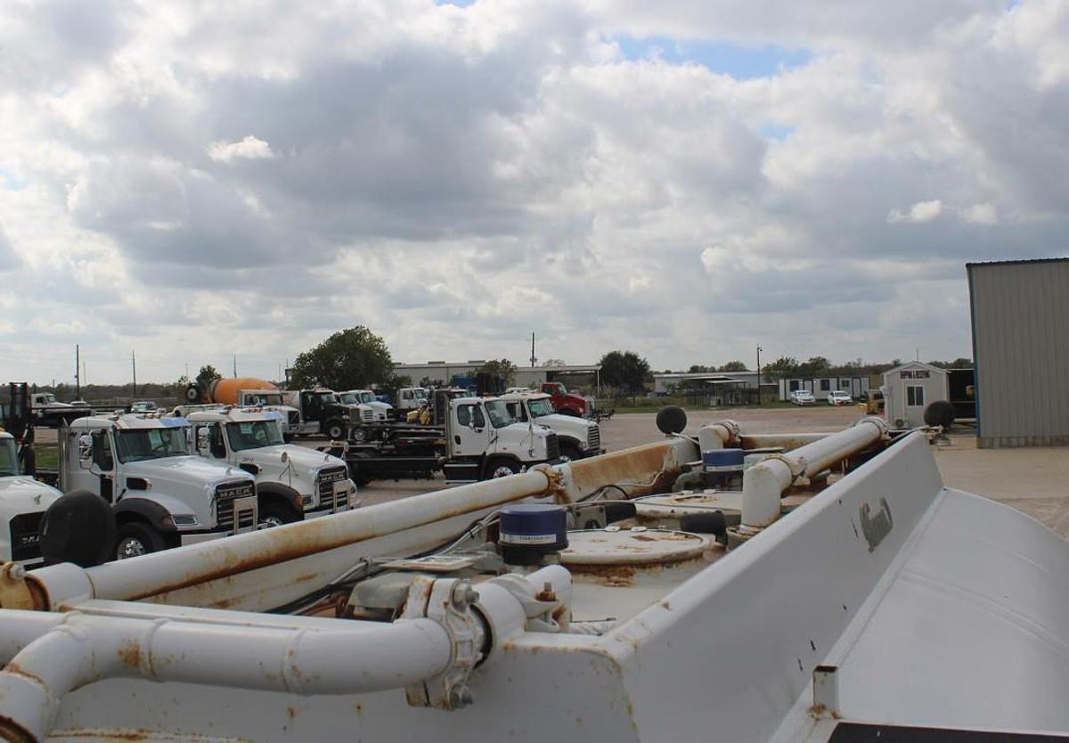 Used 2015 Kenworth T880 10k Kill Truck