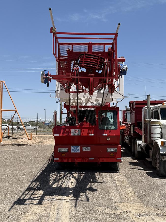 Used 2007 Crown CE 600 Well Service Rig