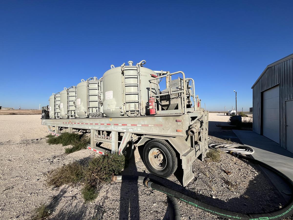 Refurbished 2013 Wilco Bulk Field Bins