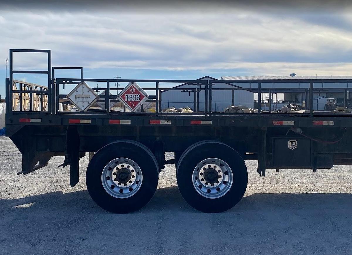 Used 2019 Peterbilt 348 Chemical Delivery Truck