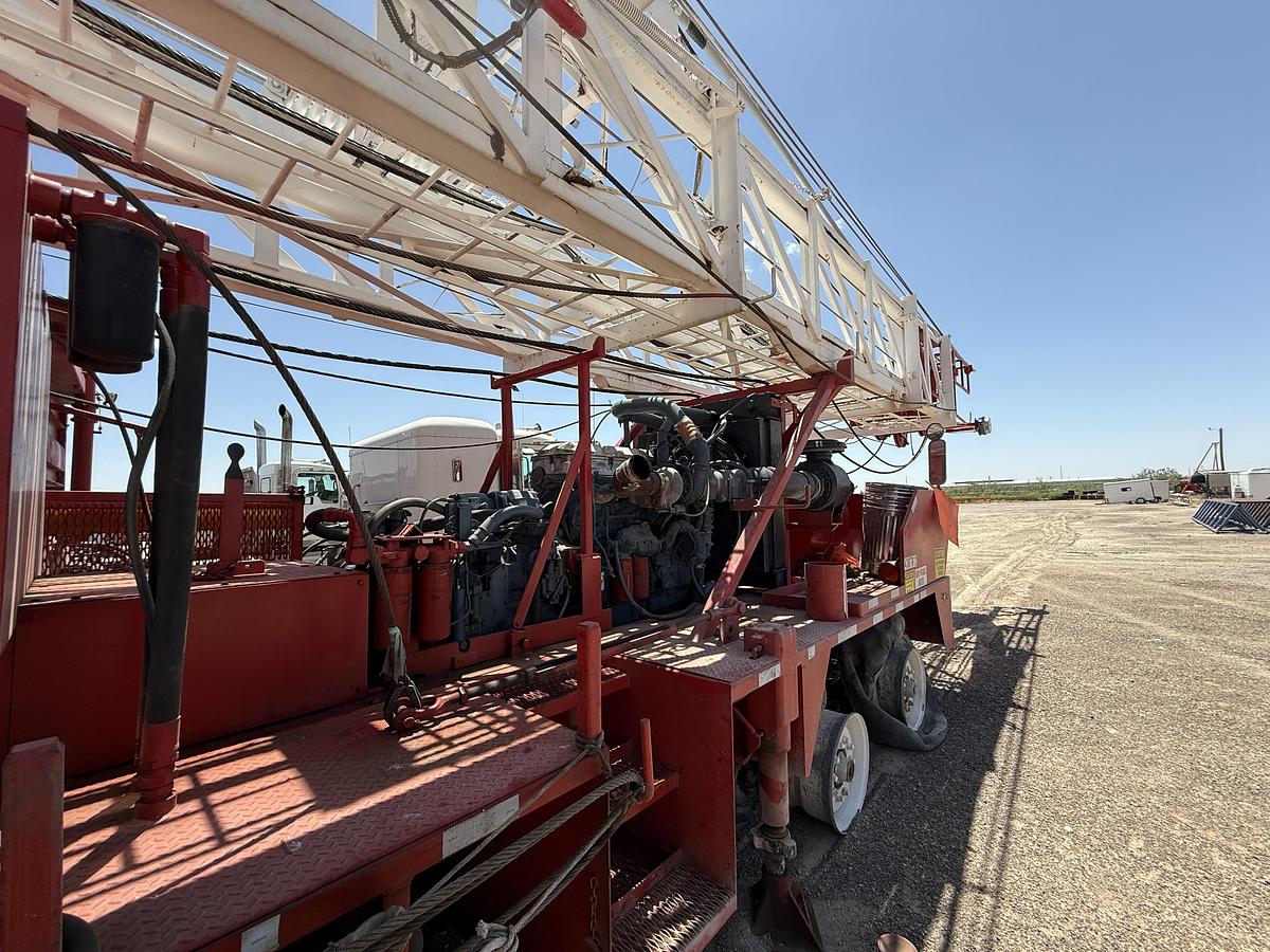 Used 2007 Crown CE 600 Well Service Rig