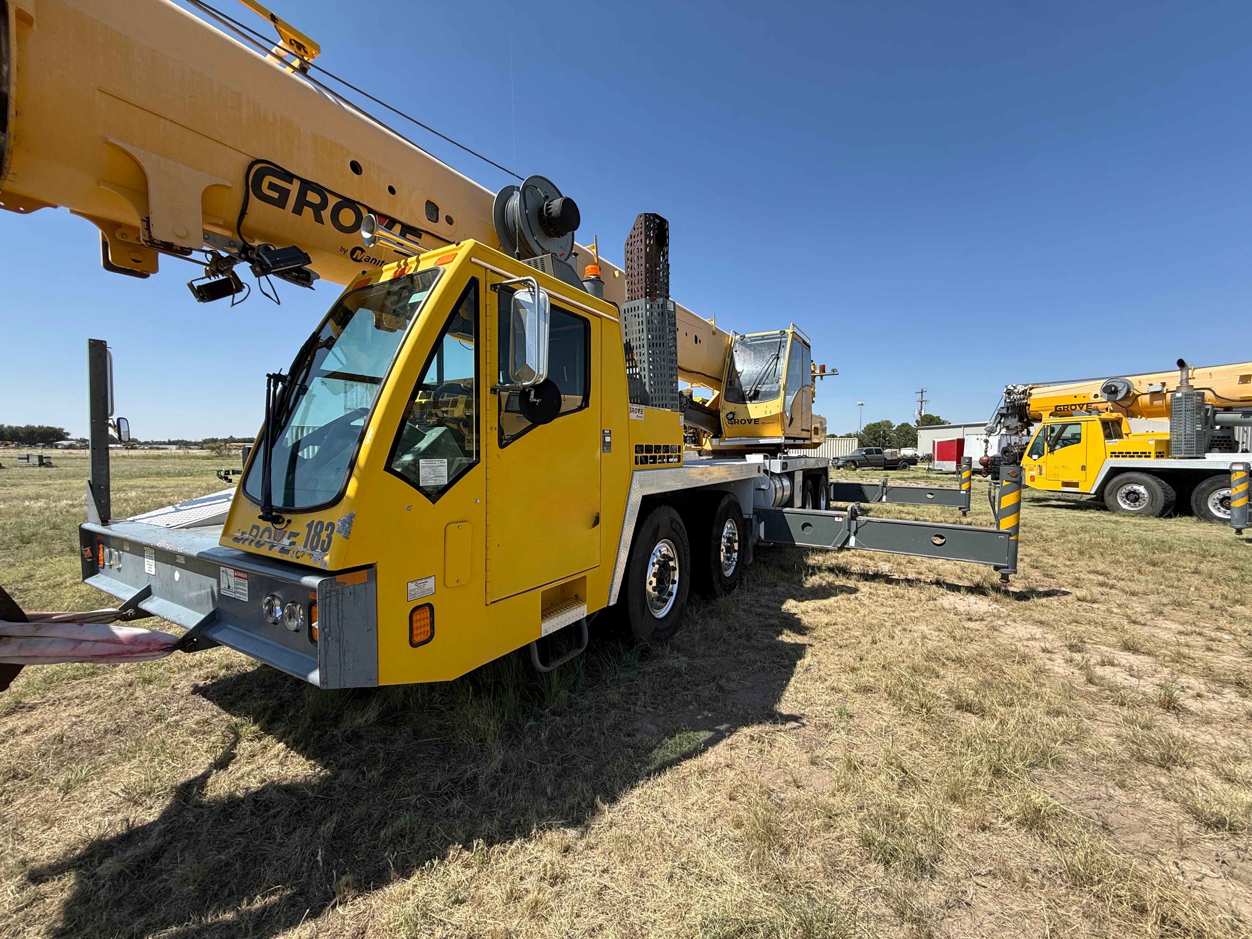 Used 2011 Grove TMS 9000-E 110T