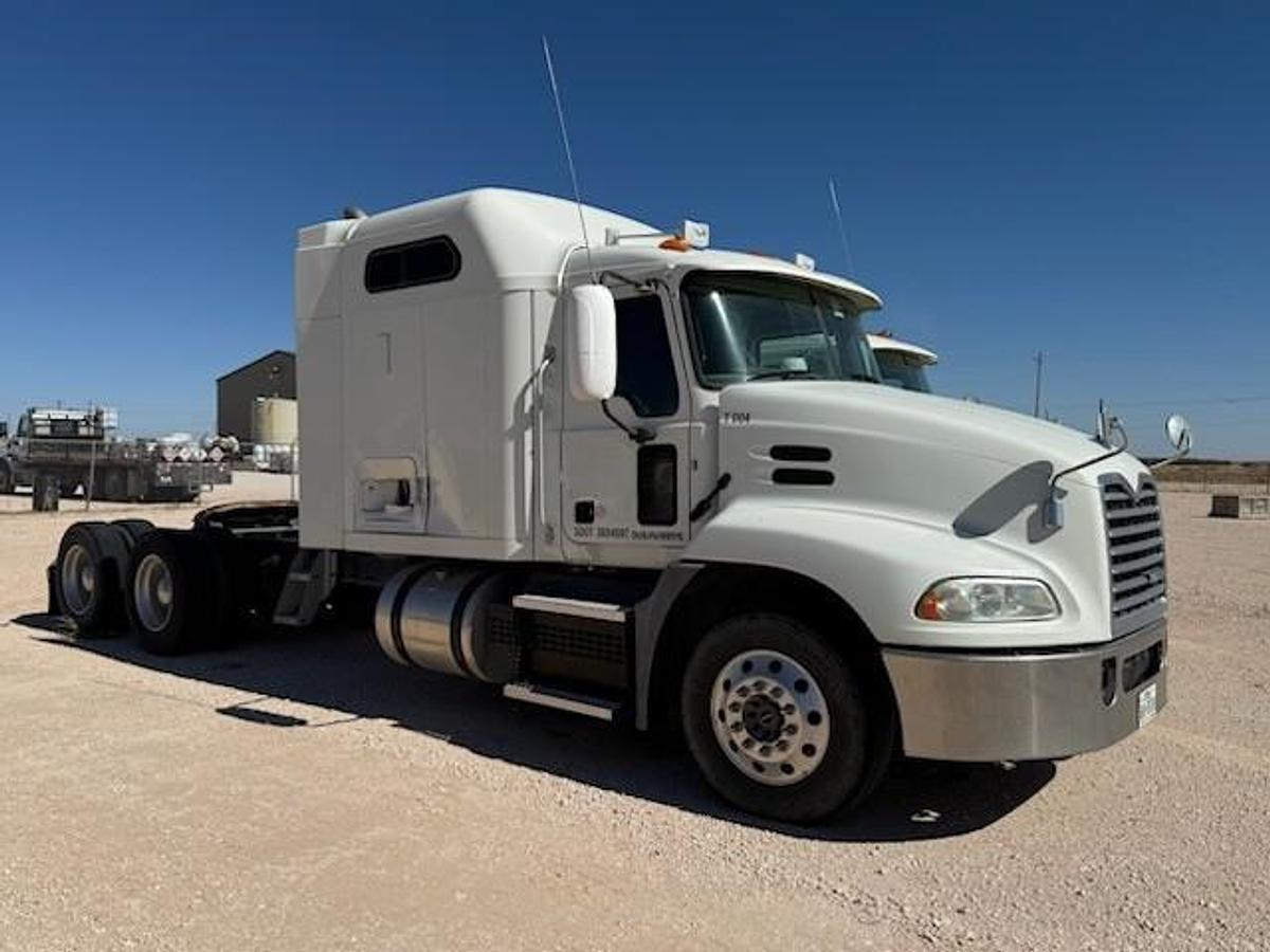 Used (5) 2016-2018 Mack Tractors