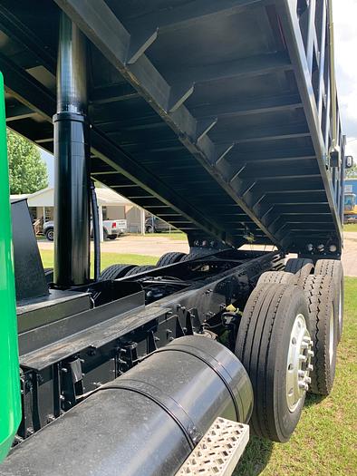 Used 2010 MACK GU 813