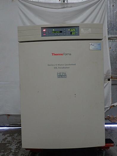 Used Thermo Forma Model 3140 Series ll Water Jacket CO2 Incubator