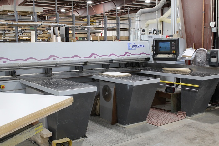 Used Holzma HPP81 CNC Front End Saw