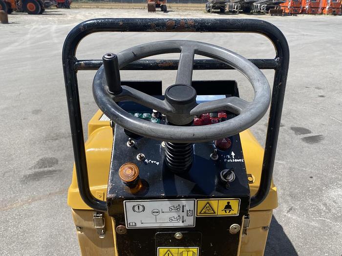 Usato 2007 CATERPILLAR CB 113