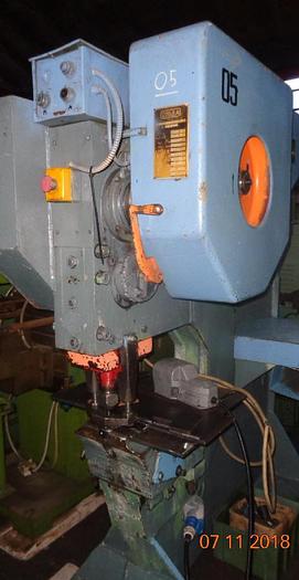 D'occasion OMERA MEC PUNCHING MACHINE #ITA 4284