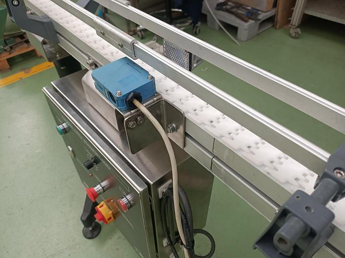 Used CERRADORA DE FRASCOS MONOBLOC "MECANOQUÍMICA" PARA CIERRE POR PILFER DE ALUMINIO