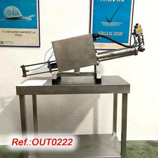 Used LLENADORA NEUMÁTICA SEMIAUTOMÁTICA DE LÍQUIDOS - CREMAS CON PISTÓN DE ACERO INOXIDABLE Y BOQUILLA DE LLENADO (RANGO DE DOSIFICACIÓN DE 150ml A 1.000ml)