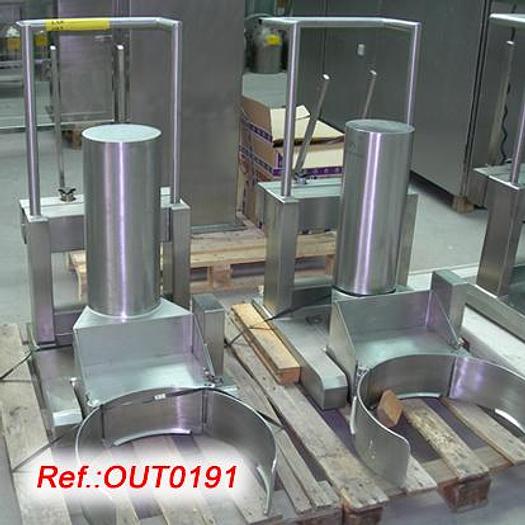 Used ELEVADOR HIDRAÚLICO DE ACERO INOXIDABLE CON RUEDAS DE BIDONES PARA TRANSPORETE DE BIDONES O DEPÓSITOS PARA EVITAR CONTACTO CON EL SUELO