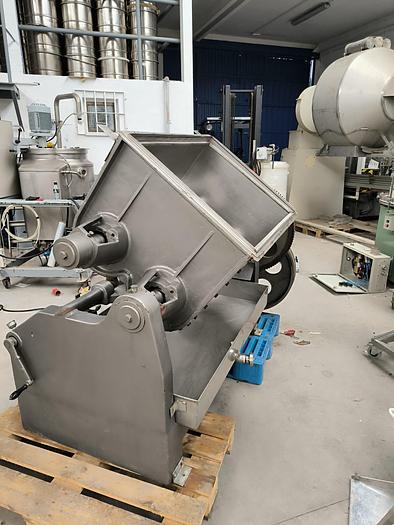 Used AMASADORA DOBLE ZZ "TURÚ GRAU" DE 300 LITROS APROX.