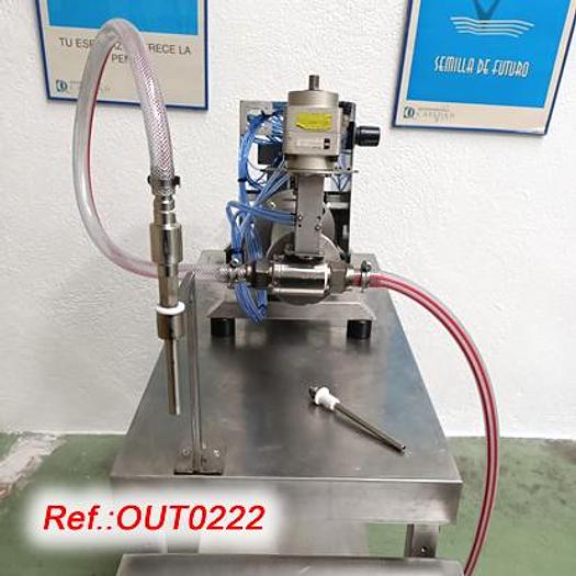 Used LLENADORA NEUMÁTICA SEMIAUTOMÁTICA DE LÍQUIDOS - CREMAS CON PISTÓN DE ACERO INOXIDABLE Y BOQUILLA DE LLENADO (RANGO DE DOSIFICACIÓN DE 150ml A 1.000ml)