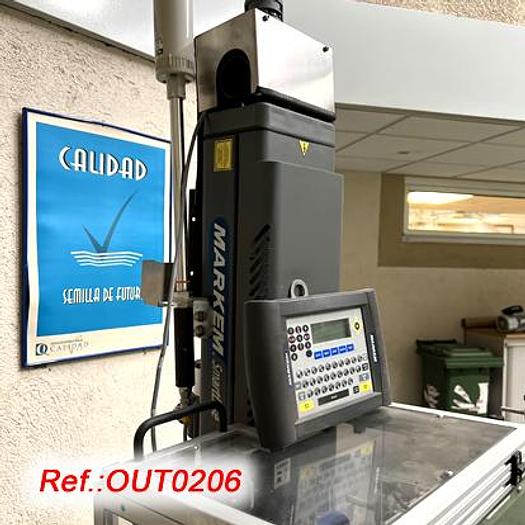 Used EQUIPO LOTEDOR MARCADOR LÁSER "MARKEM" MODELO "SMARTLASE-130" MONTADO EN UNA BANCADA CON SOBREMESA CON CINTA DE LONA Y ASPIRADOR "MARKEM" MODELO "ES-400i"