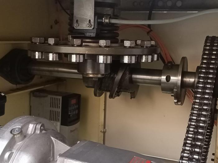 Used CERRADORA DE FRASCOS MONOBLOC "MECANOQUÍMICA" PARA CIERRE POR PILFER DE ALUMINIO