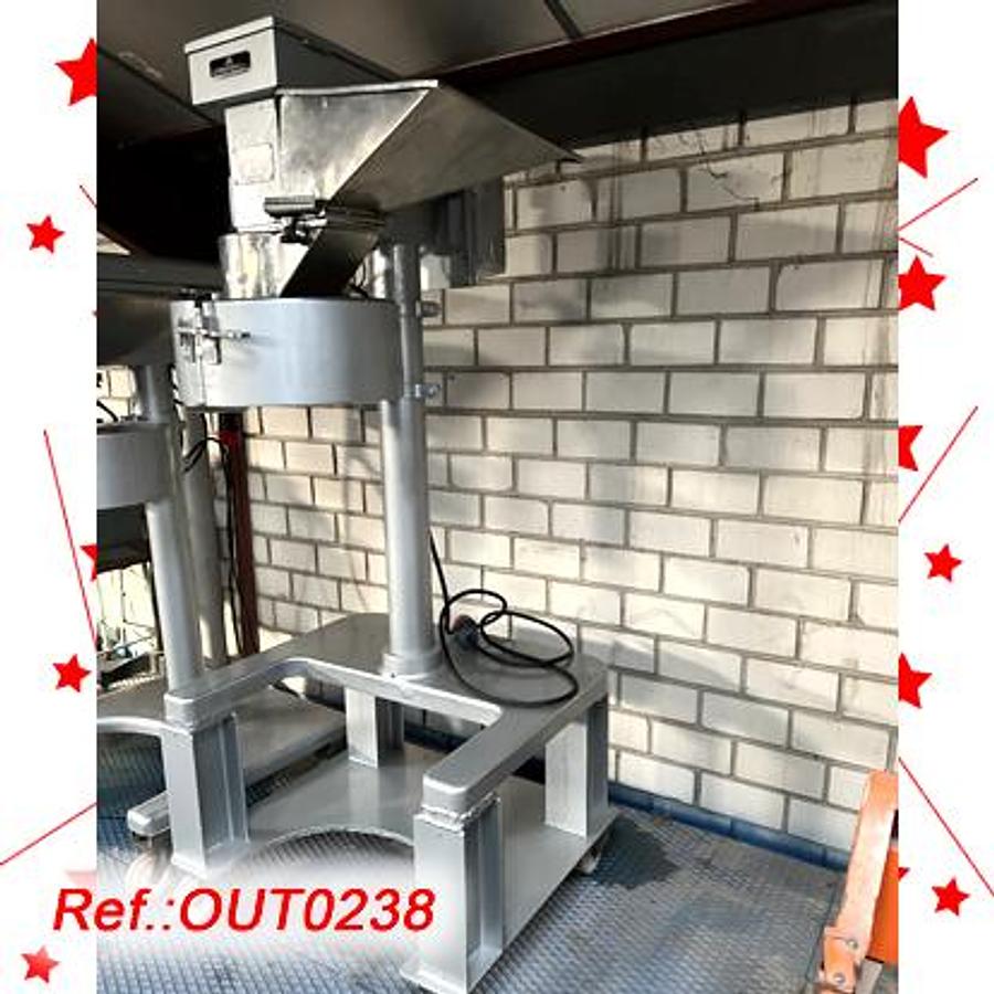 Used MOLINO DE MARTILLO - CUCHLLAS "STOKES TORNADO" CON ESTRUCTURA CON PATAS Y RUEDAS