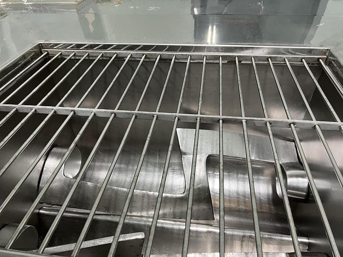 Used AMASADORA DOBLE ZZ "TURÚ GRAU" DE 300 LITROS APROX.