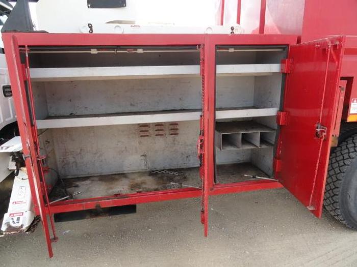 Used 2011 versalift V0270E