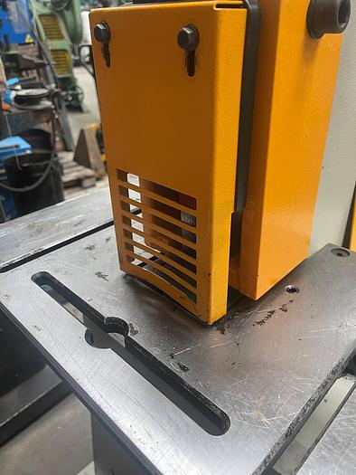 Usato PUNZONATRICE SAHINLER HKM 45