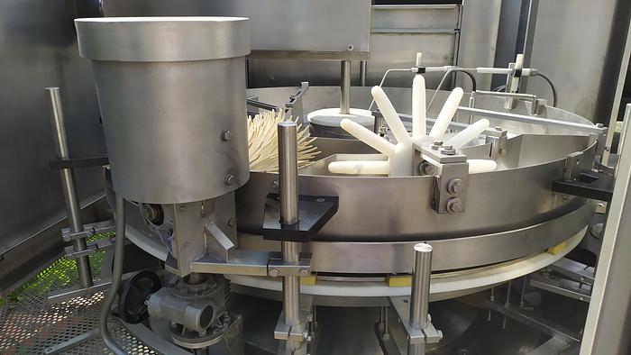 Used Napełniarka karuzelowa - gniazdowa w puszki, słoiki, opakowania plastikowe lub kartonowe firmy "MECOM"