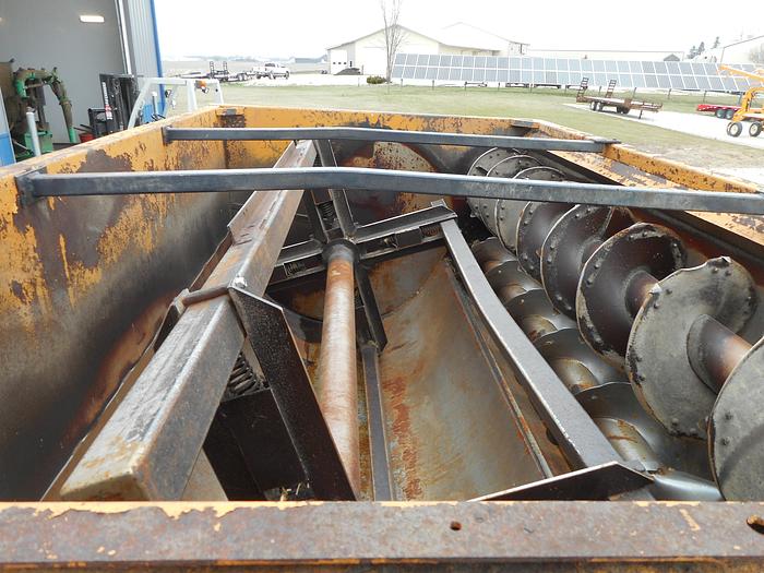 Used KUHN KNIGHT 3130