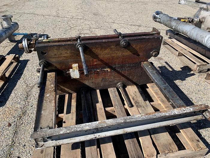 Used Heat Exchanger, Plate, 16 Plates, 316 S/st, 34" X 18", 140 PSI #S743657