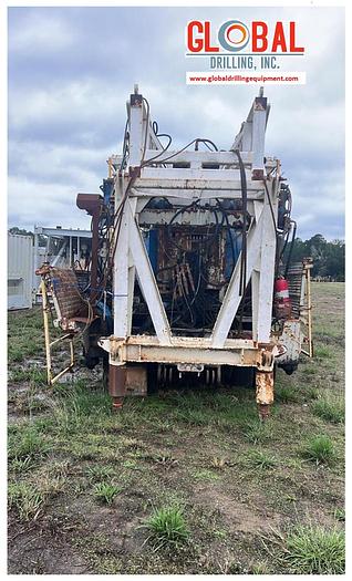 Used Item 10002 - 2011 LOADCRAFT HRI 1000-E DRILL RIG