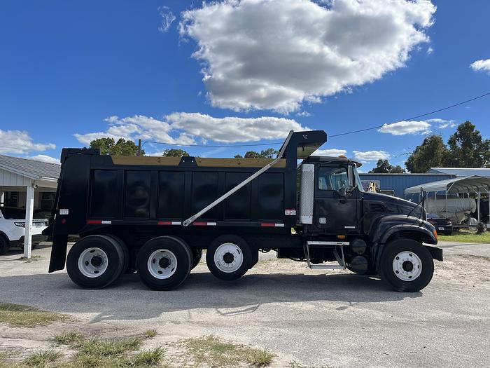Used 2006 MACK CV713 Granite 5606