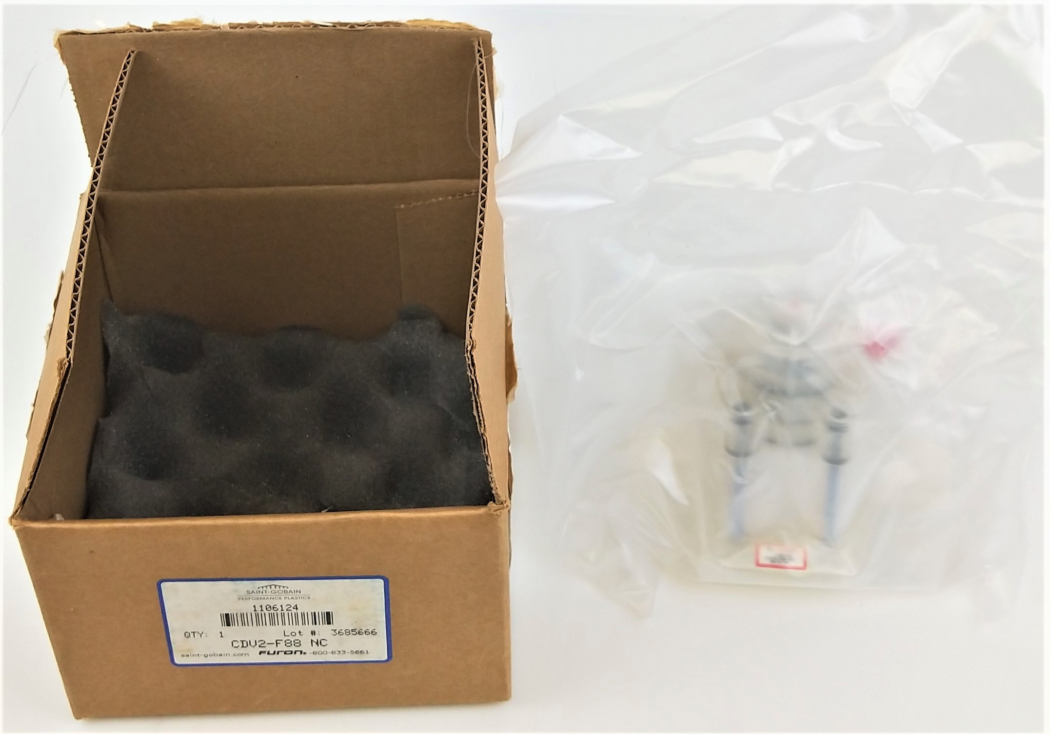 New Open Box (1500) Furon CDV2-F88 NC High Purity Compact Diaphragm Valve