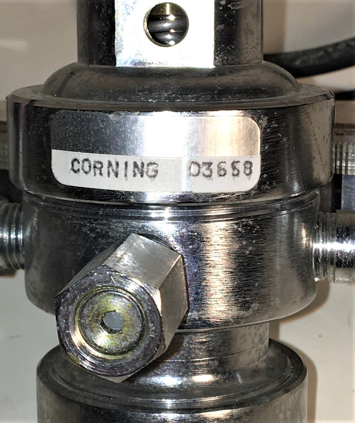 Used Corning 477422 Dual Stage Pressure Regulator