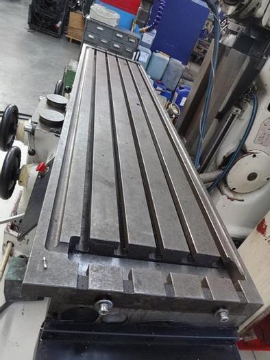 Utilisé Fraiseuse universelle Huron type MU6