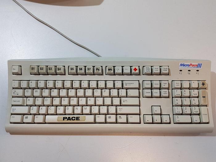 Used MicroPace NEC Flachmonitor mit Stimulus Anschlussbox und Stimulus Generator Einheit für EPS 320