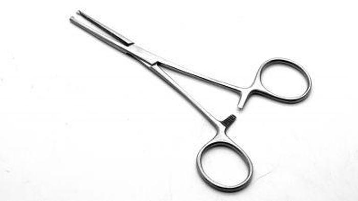 Used Forceps Artery Kocher Straight 1 in 2 Teeth 145mm AESCULAP BH610R