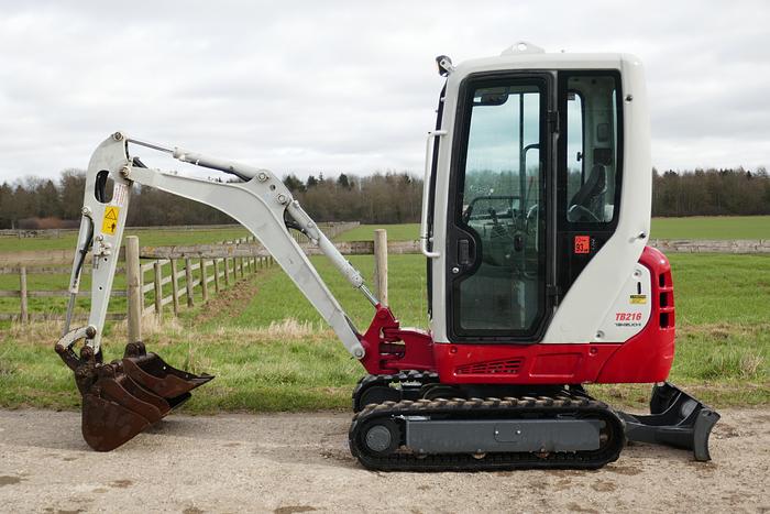 Used 2015 TAKEUCHI TB216