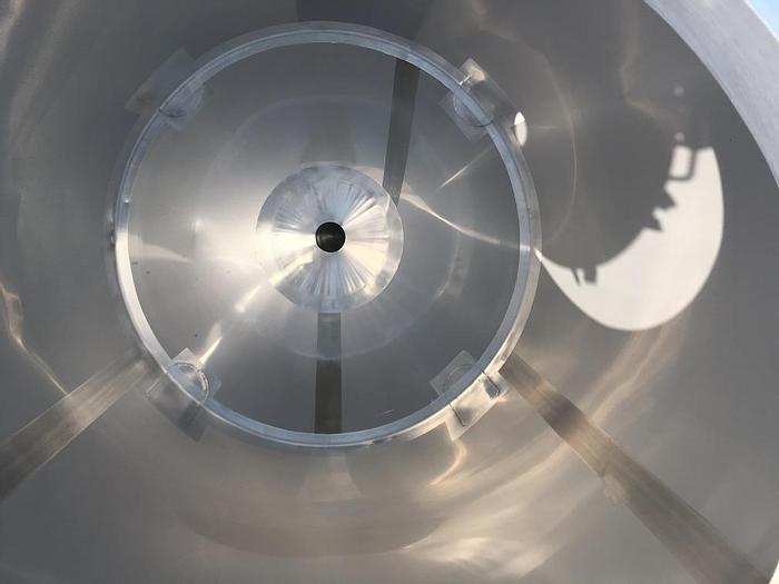 Used Walker 475 gallon 304 stainless steel vertical tank