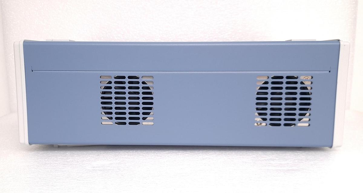 Rohde & Schwarz (R&S) HMP4040