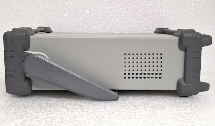 Used GW Instek LCR-6020 Bench LCR Meter 10Hz - 20kHz